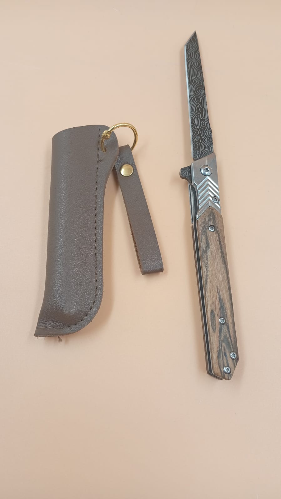 Navaja Tanto con hoja de acero inoxidable, Plegable.