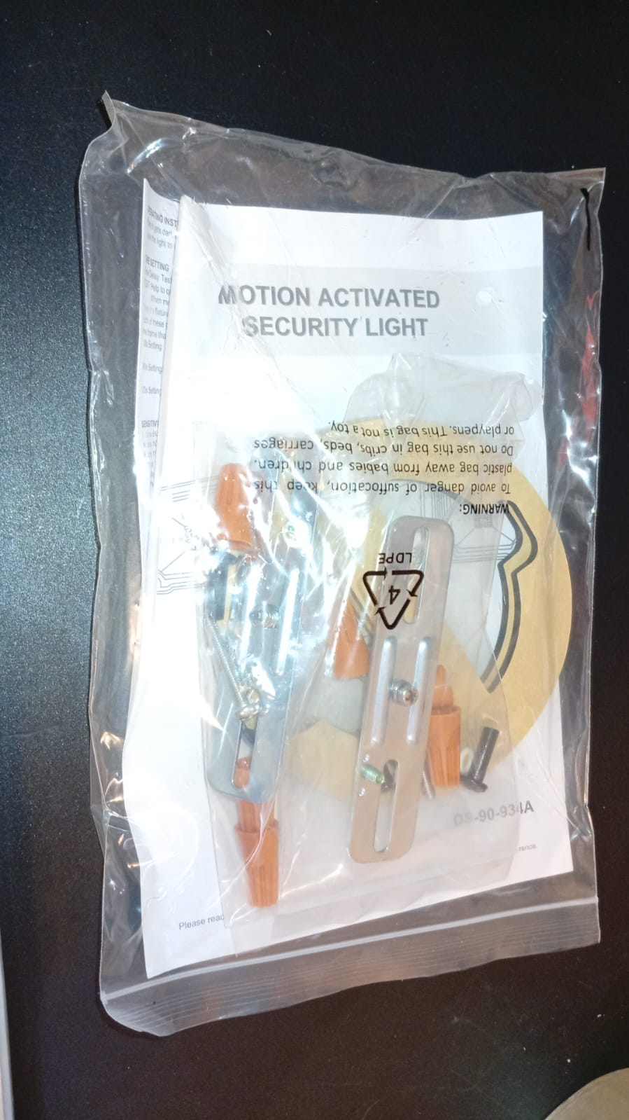 Paquete de 2 luces LED con sensor de movimiento para exteriores.