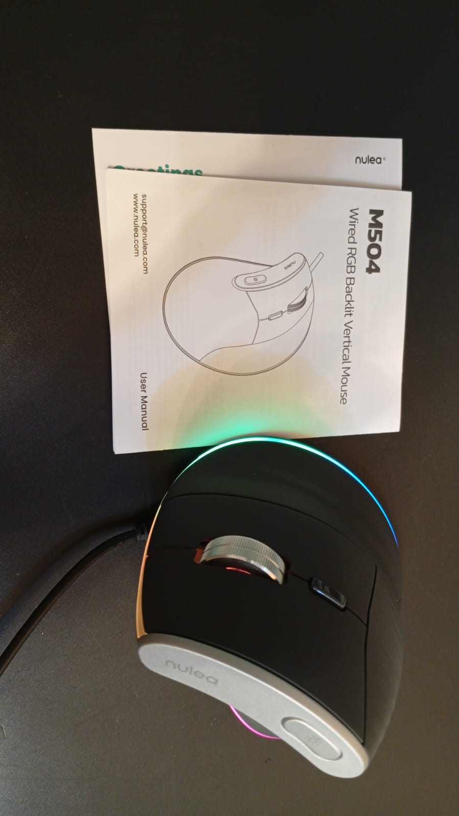 Nulea M504 Ratón vertical con cable, ergonómico, óptico RGB.