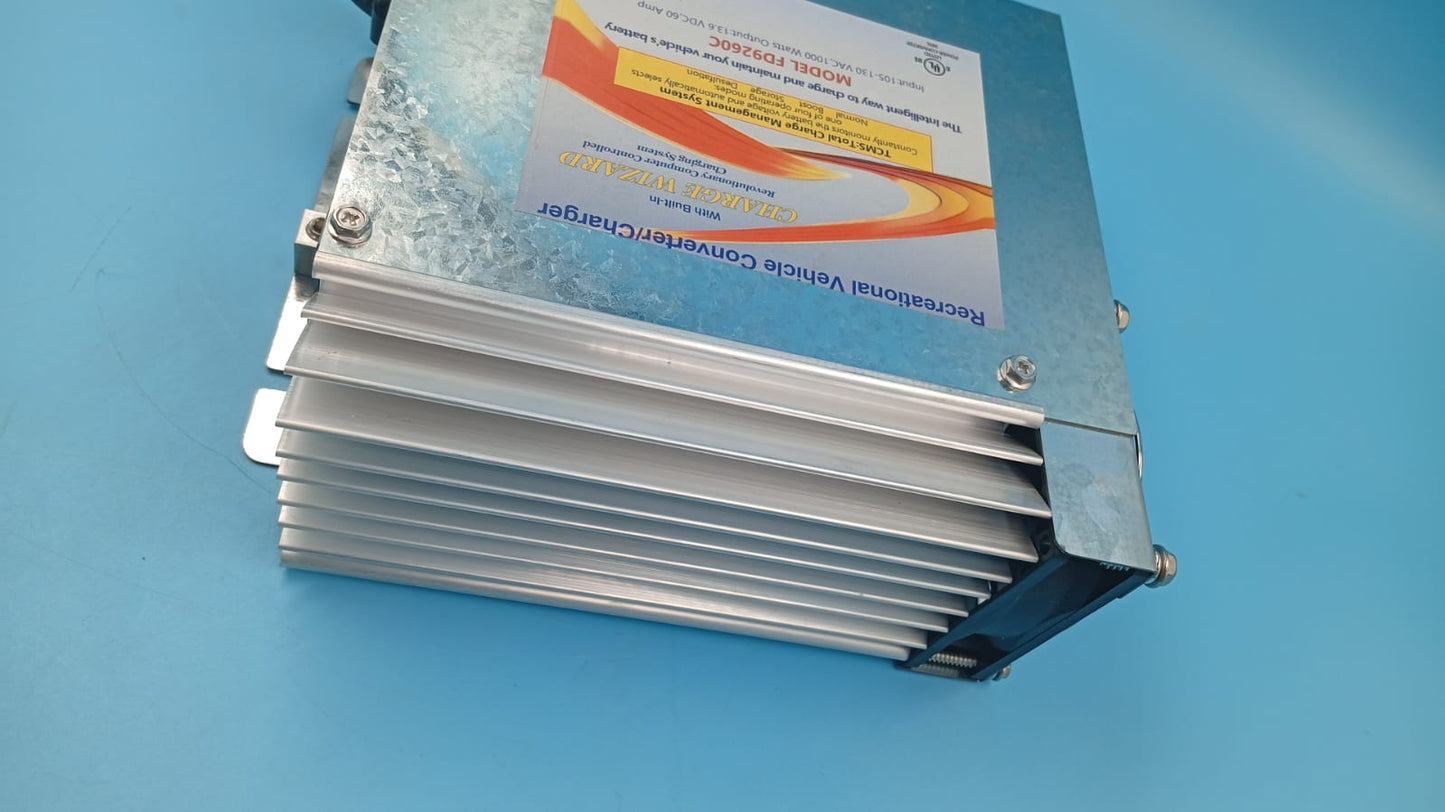 Convertidor de potencia RV de 12 V y 60 amp, Inteli-Power 9200.