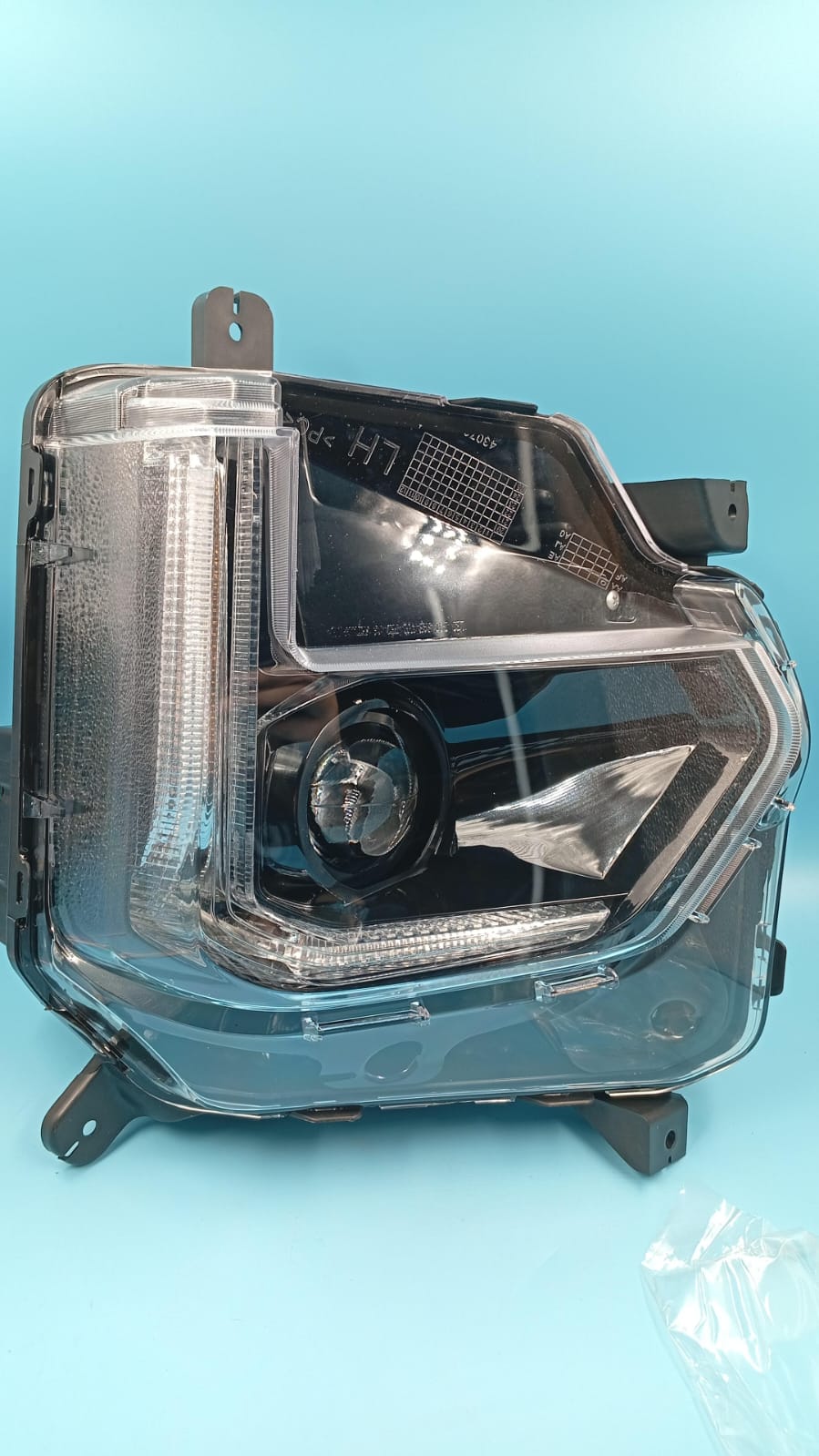 Faro delantero, delantero izquierdo, para traverse 2022-2024.