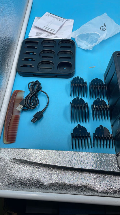 Cortadora De Barba  Y Kit De Aseo Para Hombre OLOV