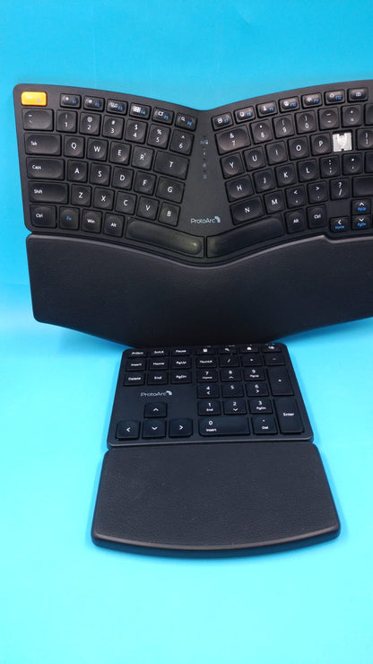 Teclado ProtoArc EK04 Ergonómico Inalámbrico 2.4GHz (USADO)