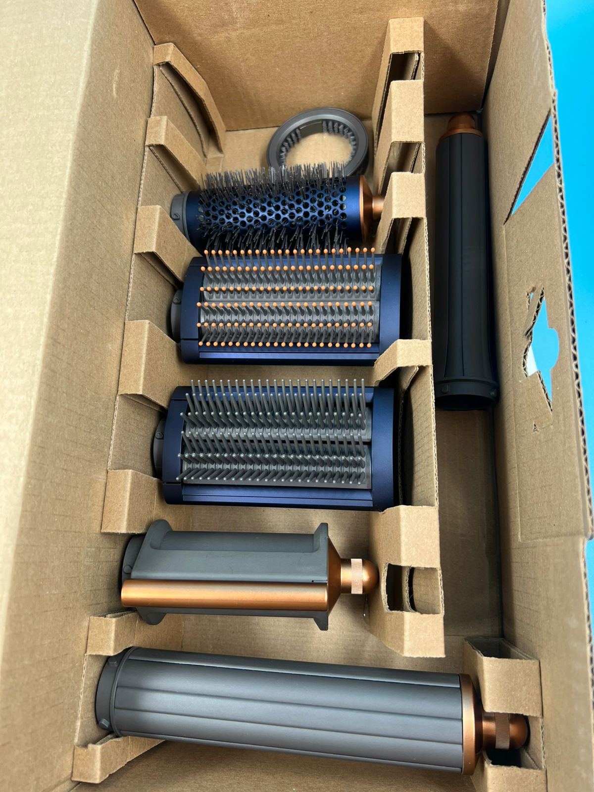 Secador de pelo Dyson Airwrap reacondicionado, color azul y cobre