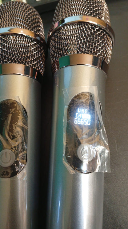 Máquina de karaoke Bluetooth, Moyleaf, con dos micrófonos inalámbricos.