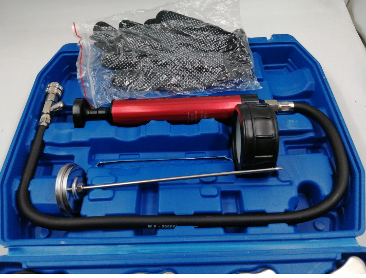 Kit probador de presión, radiador, carga refrigerante, det. fugas.