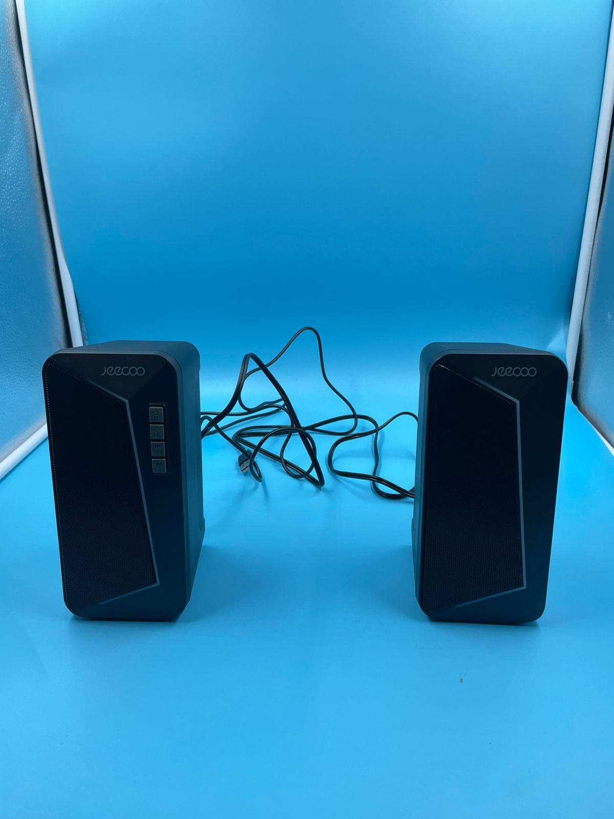 Jeecoo M30 - Altavoces Bluetooth para computadora, altavoces RGB.