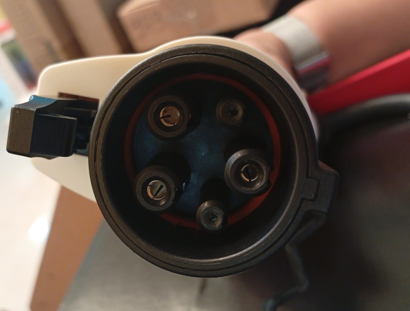 Cargador eléctrico de 16 amp/240V, Nivel 2, Schumacher Electric.