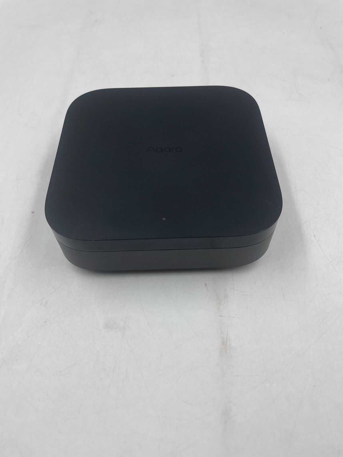 Aqara Smart Hub M3 para automatización del hogar.