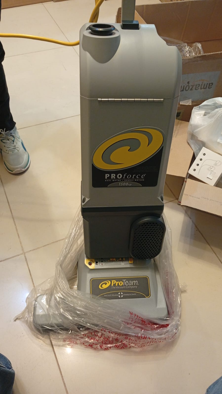 Aspiradora Vertical, Filtro HEPA, ProTeam ProForce 1500XP.