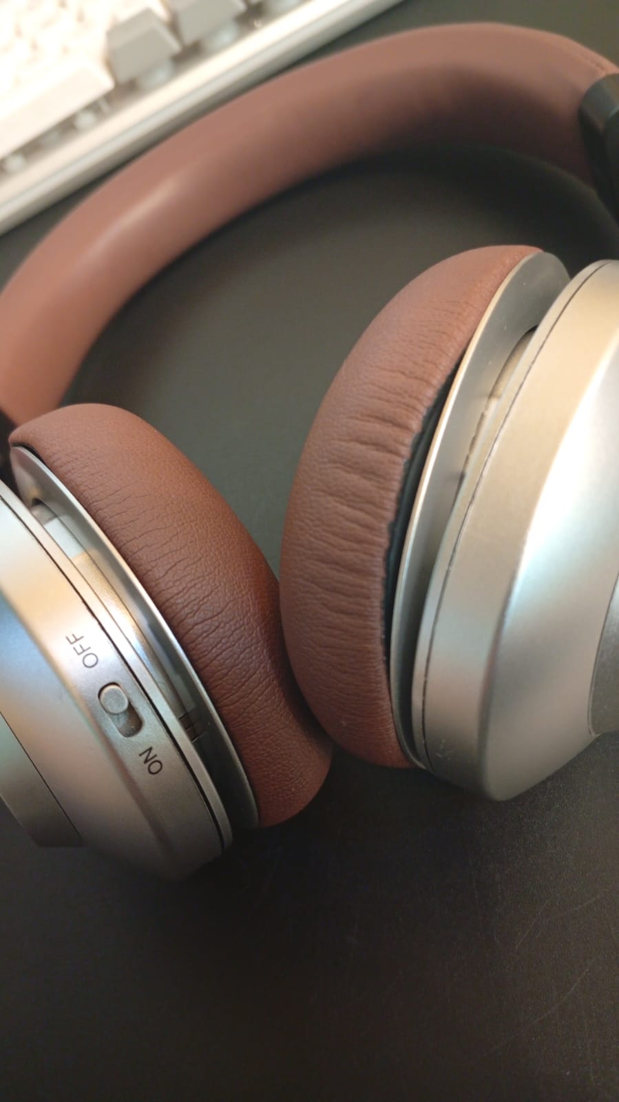 Auriculares inalámbricos con micrófono para el trabajo, (DETALLE)