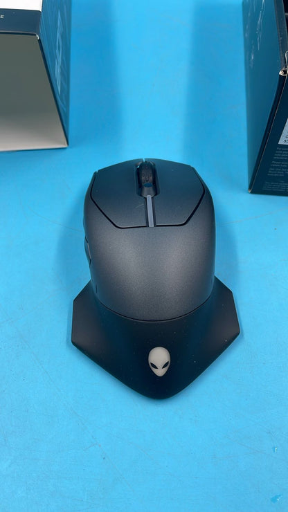 Mouse inalámbrico para Juegos, Alienware AW610M, 16000 dpi.(USADO)