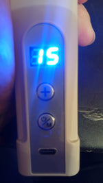 Pistola de masaje inalámbrica, Recargable, 4 Cabezales, (USADO).