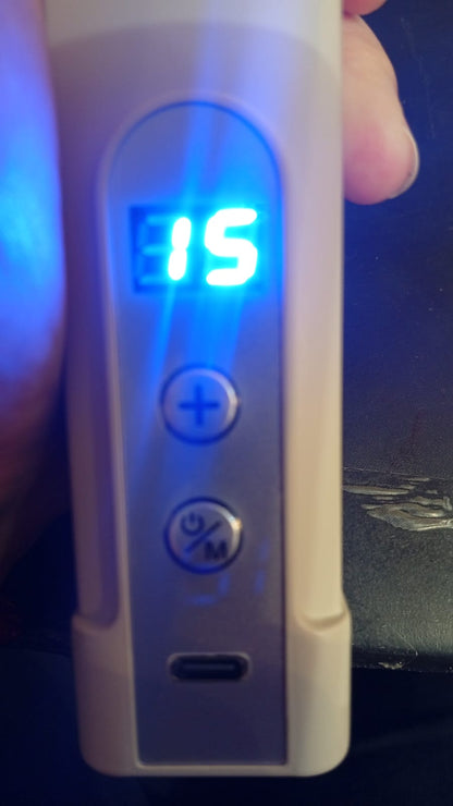 Pistola de masaje inalámbrica, Recargable, 4 Cabezales, (USADO).