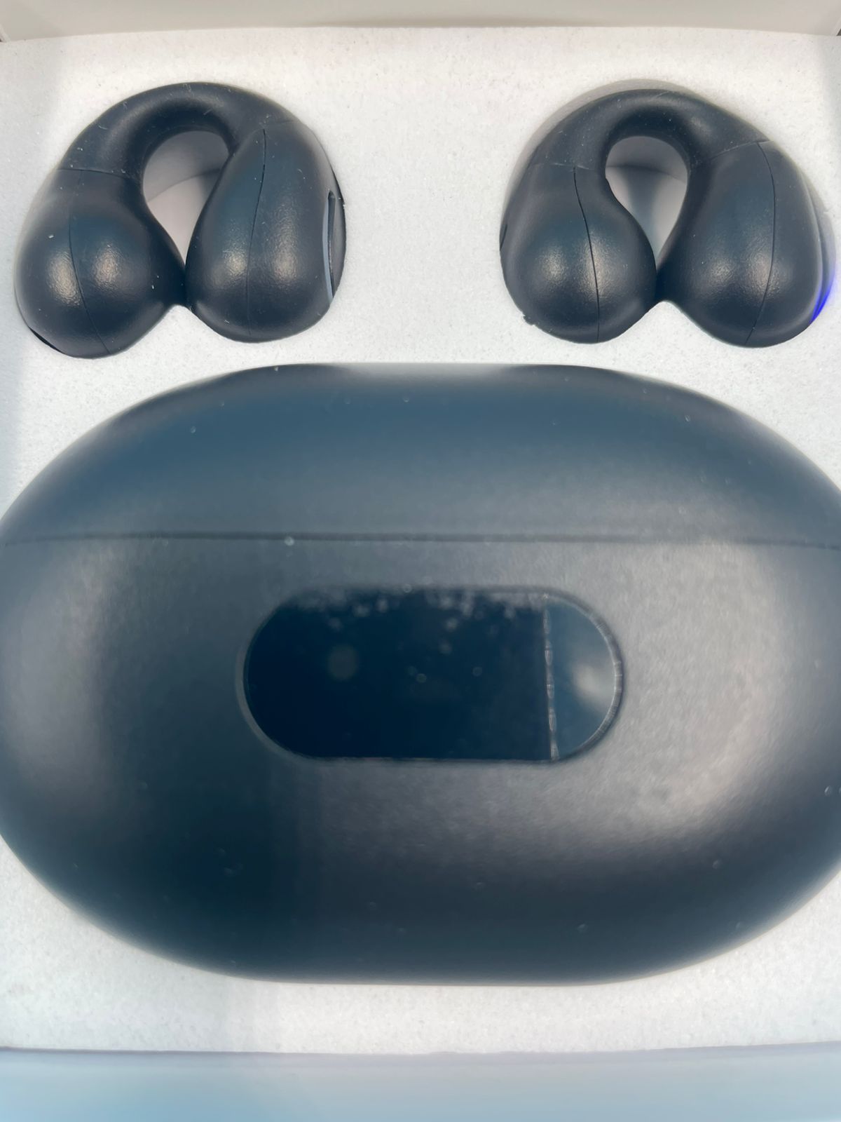 Auriculares de conducción ósea de oído abierto,Bluetooth 5.3, ligeros.(USADOS)
