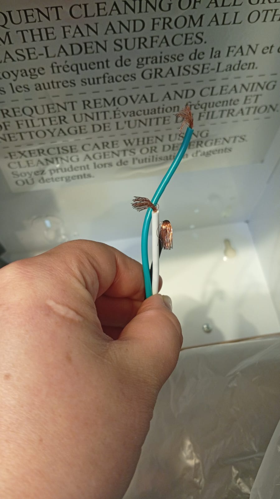 Campana extractora de 30", ventilador de escape de 2 velocidades.