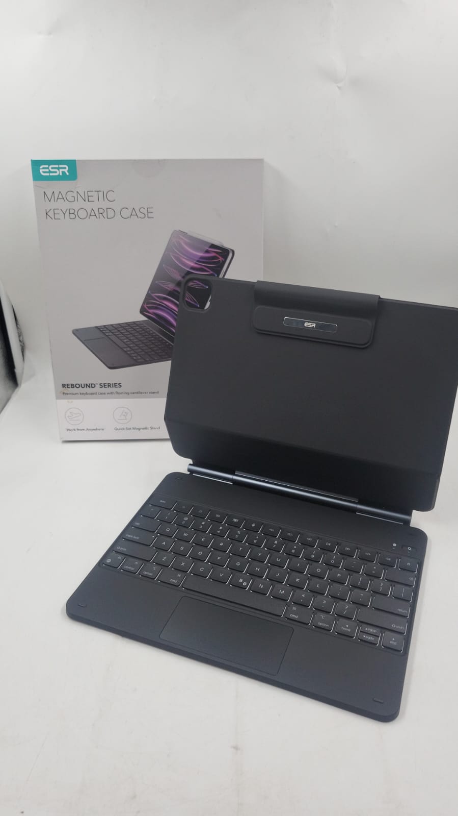 ESR - Funda con teclado para iPad Pro de 12.9 " magnética desmontable
