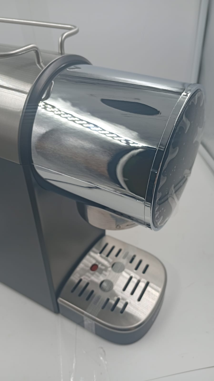 Máquina de café expreso semiautomática, c/espumador, (DETALLE)