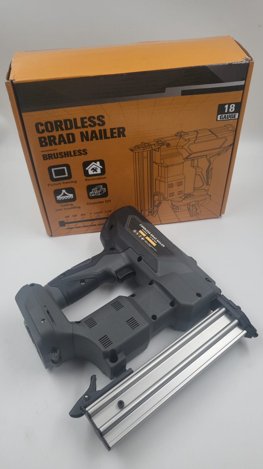 Clavadora Brad inalámbrica 18GA 20V máx., pistola de clavos calibre 18