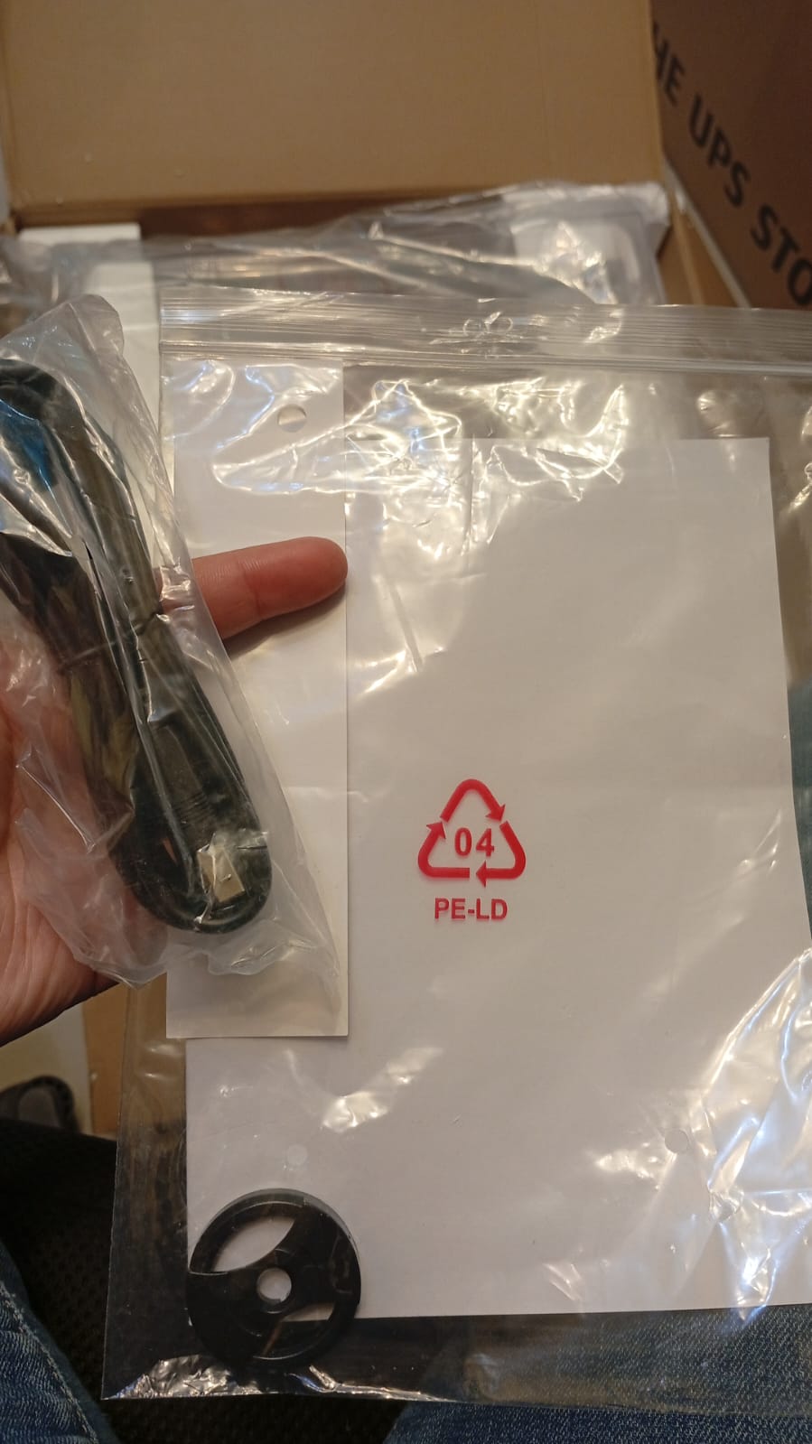 Reproductor de discos, transmisión por correa, 33-45 rpm.