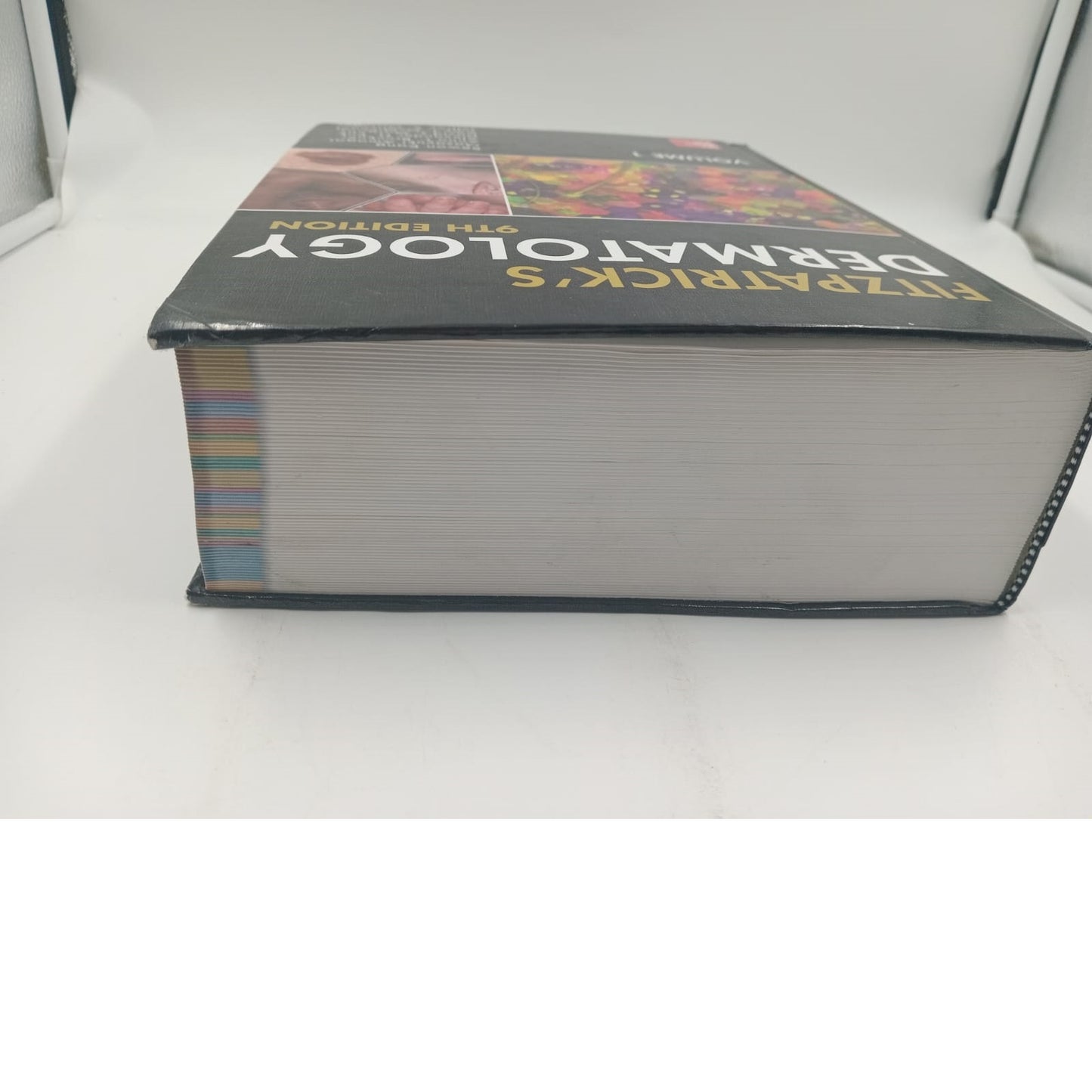 Libro Fitzpatrick's Dermatology, 9th Edicion, Volumen 1, editorial McGraw.