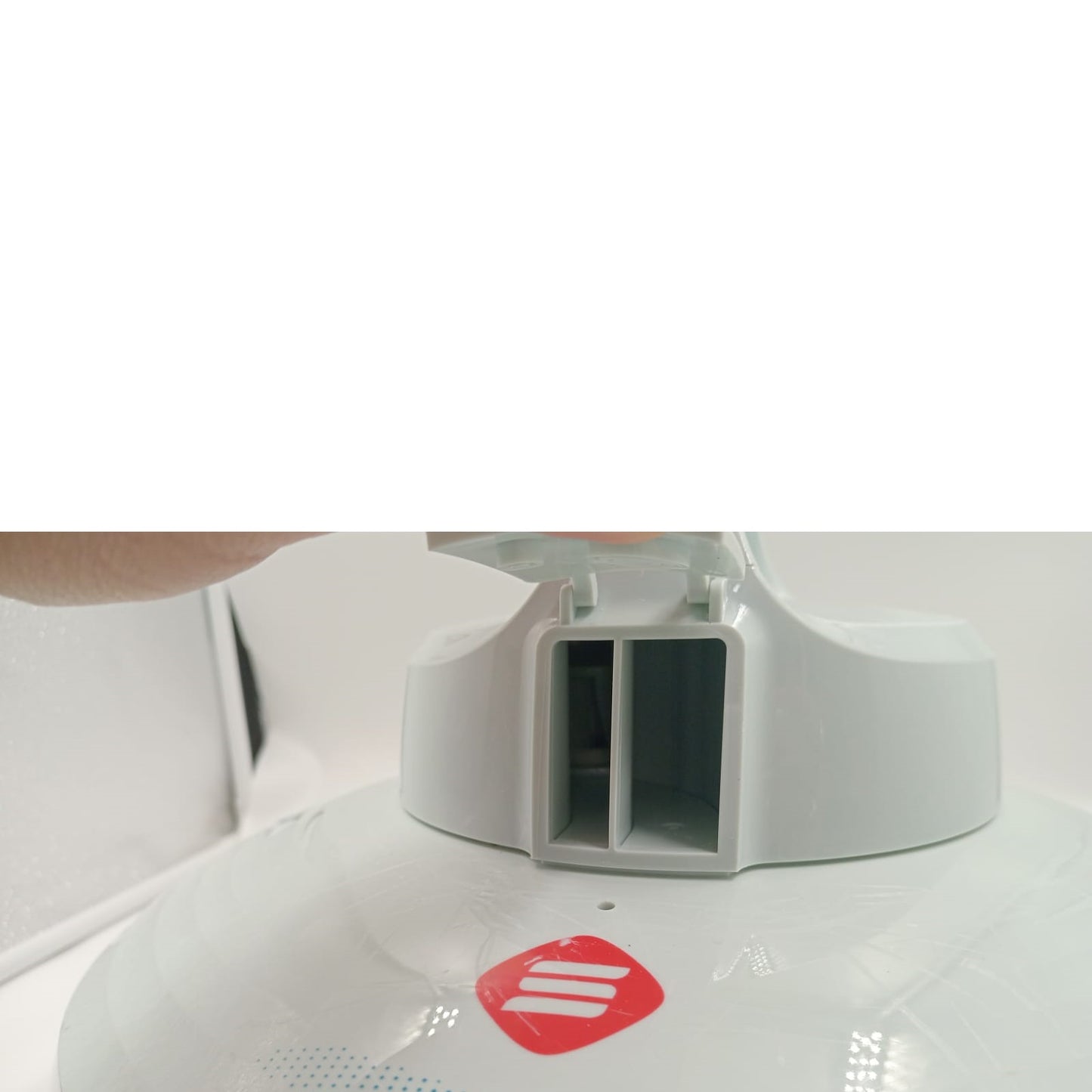 Aspirador robótico inalámbrico para piscina, (USADO) HYDRUS