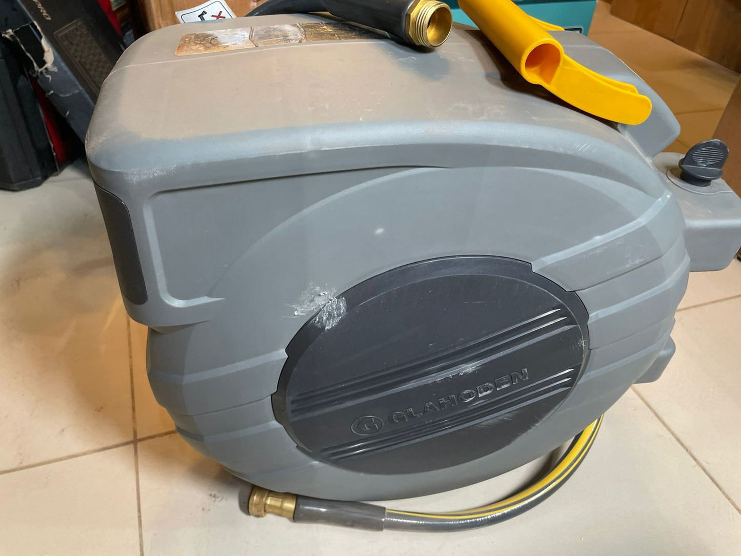 GLAHODEN Carrete de manguera de jardín retráctil de 5/8 pulg. x 100 pies.