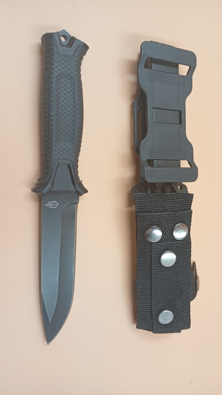 Cuchillo de hoja fija Gerber StrongArm, filo fino, (DETALLE)