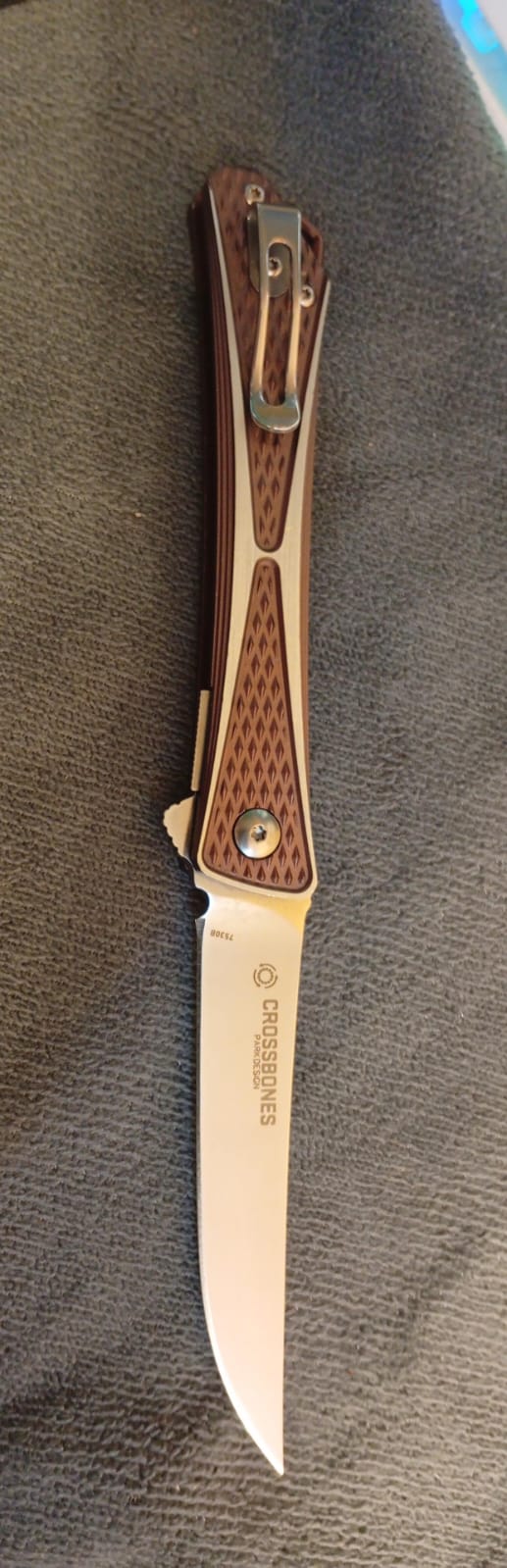 Cuchillo de bolsillo plegable, CRKT Crossbones EDC, aluminio.