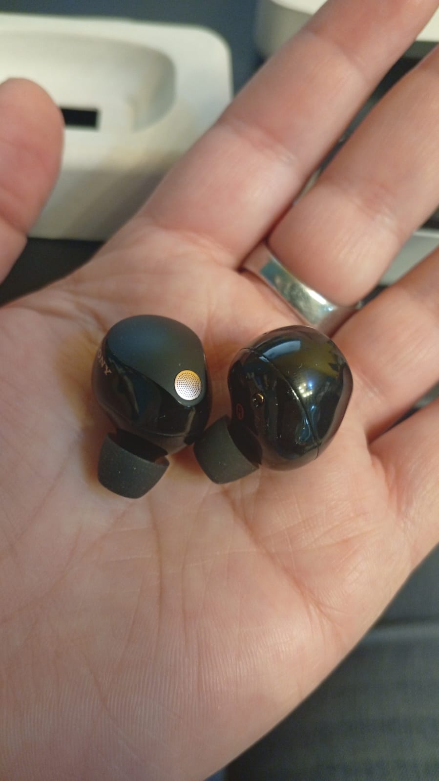 Sony Earbuds, con cancelación de Ruido, Intraurales, (USADO)