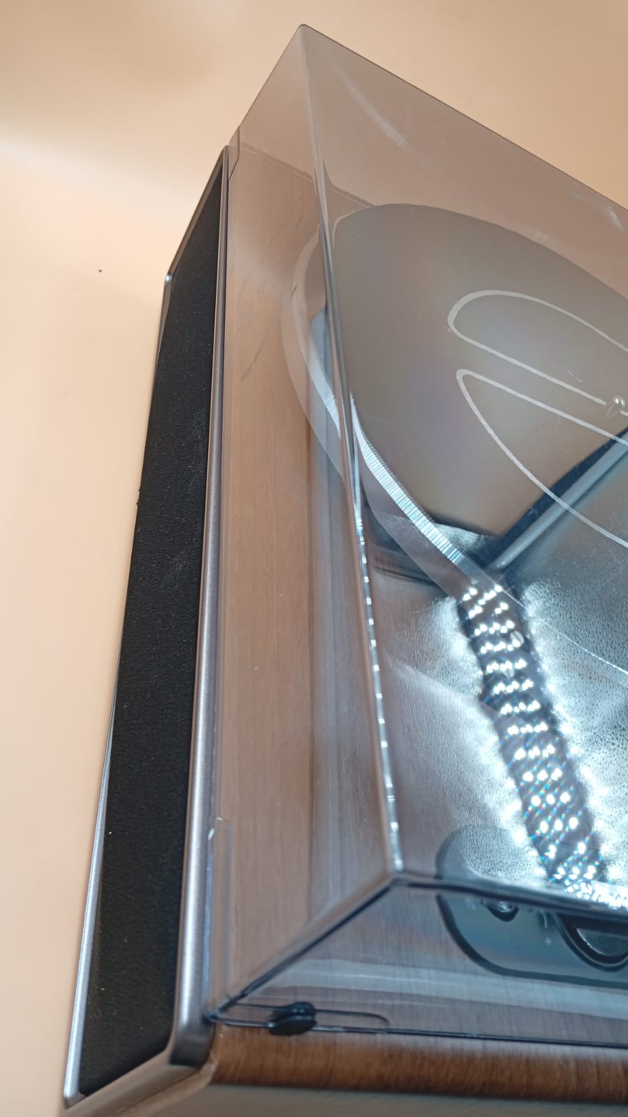 Tocadiscos De Transmisión Por Correa 1 By One, (USADO CON DETALLE).