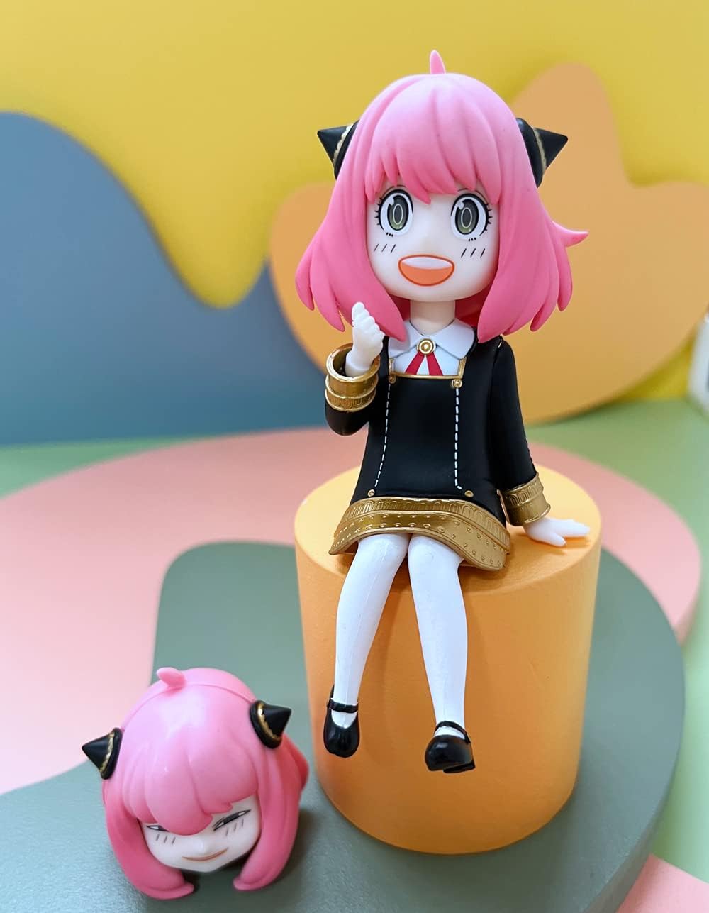 Figura de anime Anya Forger para salpicadero de coche, DETALLE EN CAJA