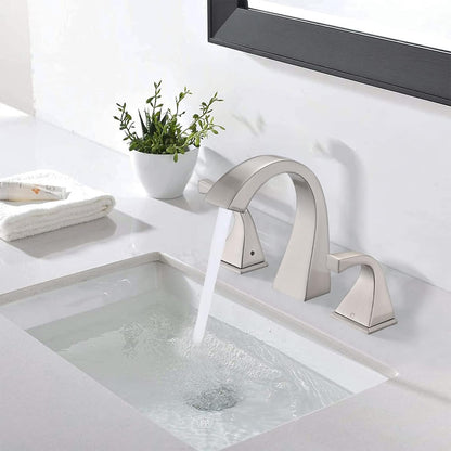 Grifo de baño EQLOO de níquel cepillado con 3 orificios y desagüe.