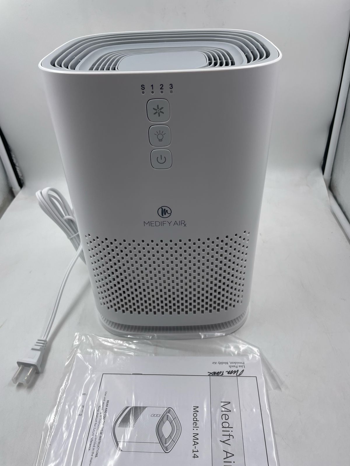 Purificador de aire con filtro True HEPA H13, Medify Air MA-14.