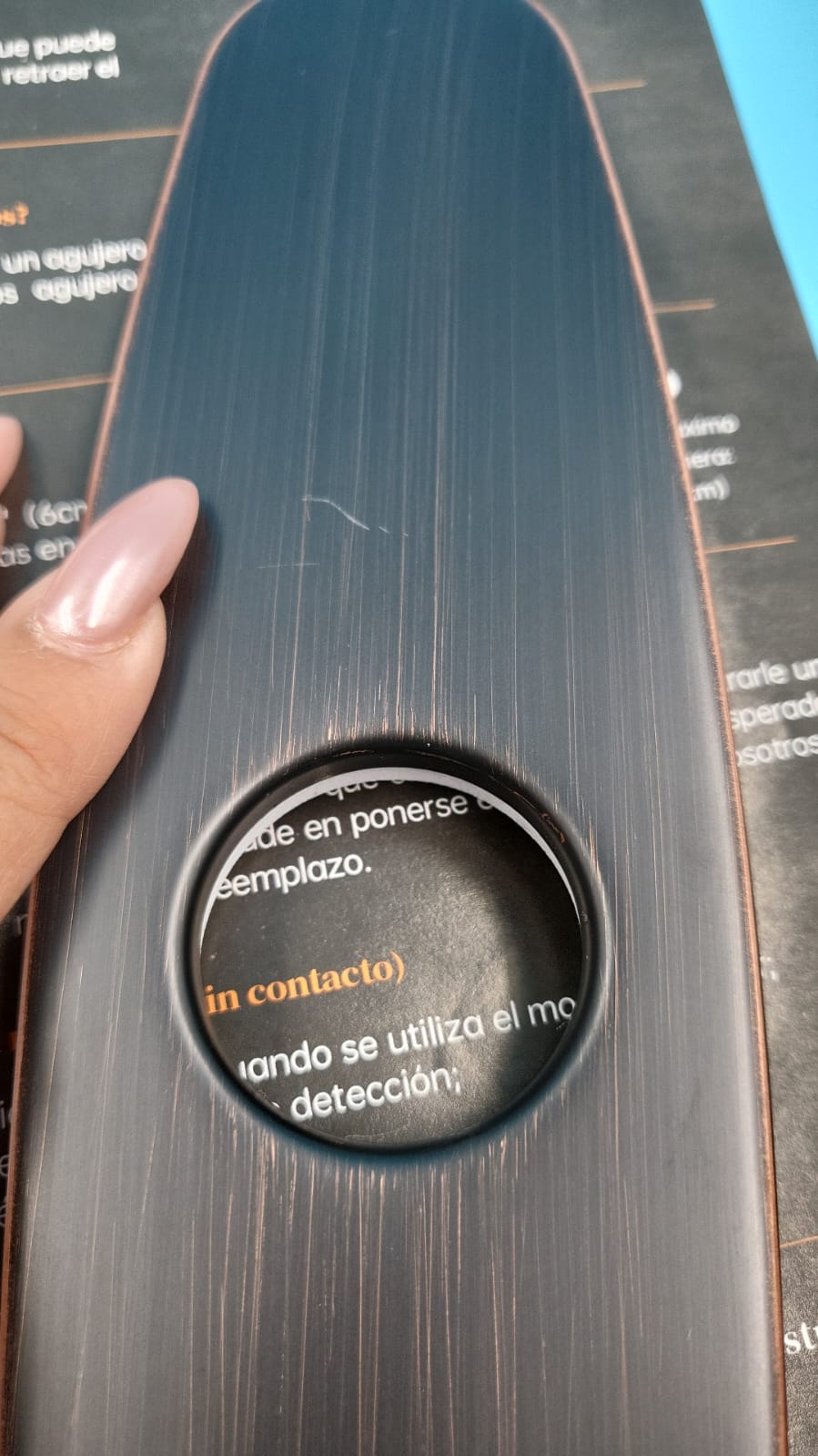 Grifo de cocina desplegable de una sola manija con retroceso a presión