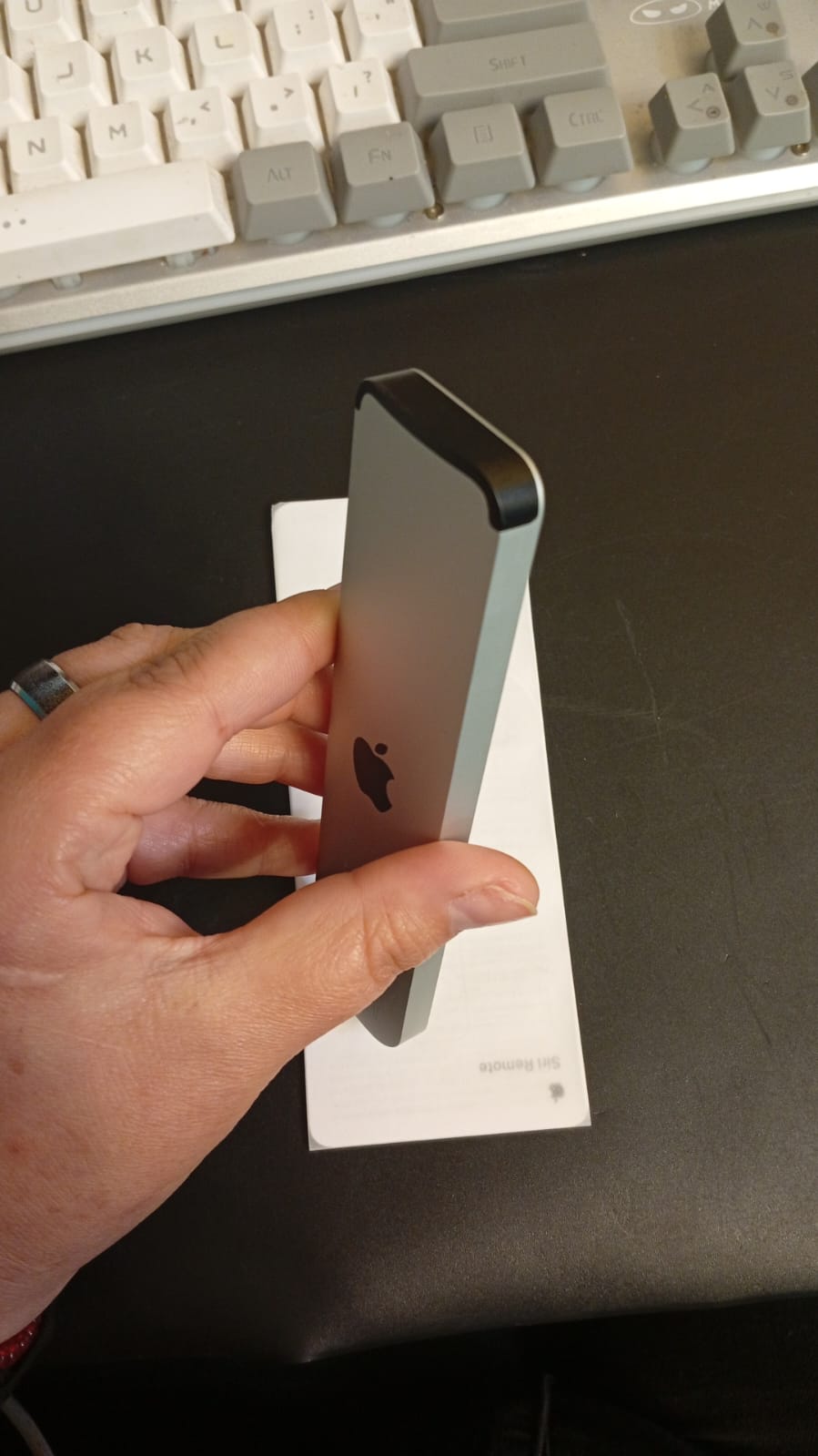 Apple TV Siri Remote (3ª generación), (USADO).