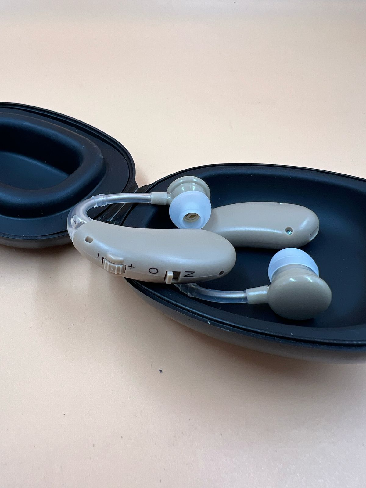 Audífonos retroauriculares sencillos (USADO)