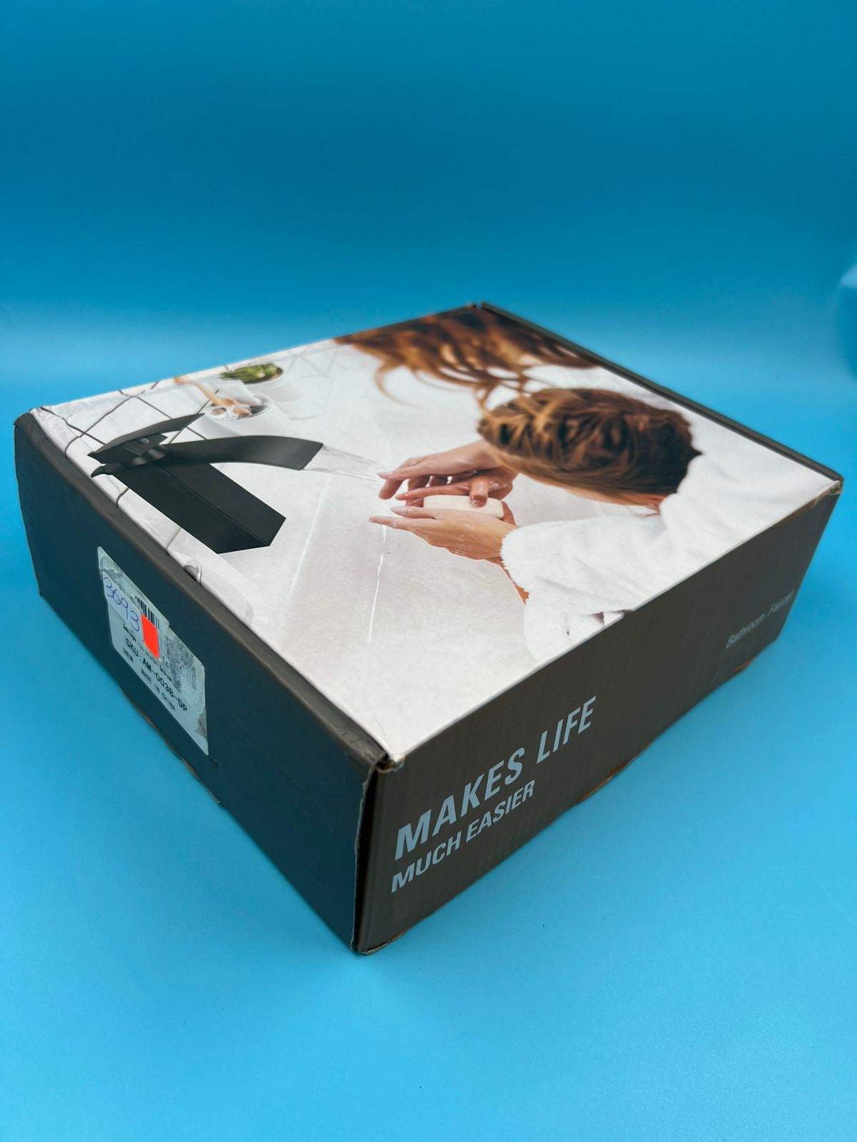 Grifo de baño Qomolangma con caño cascada negro