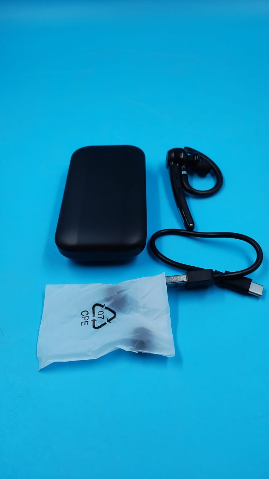 Auricular, inalámbrico, manos libres, cancelación de ruido (USADO).