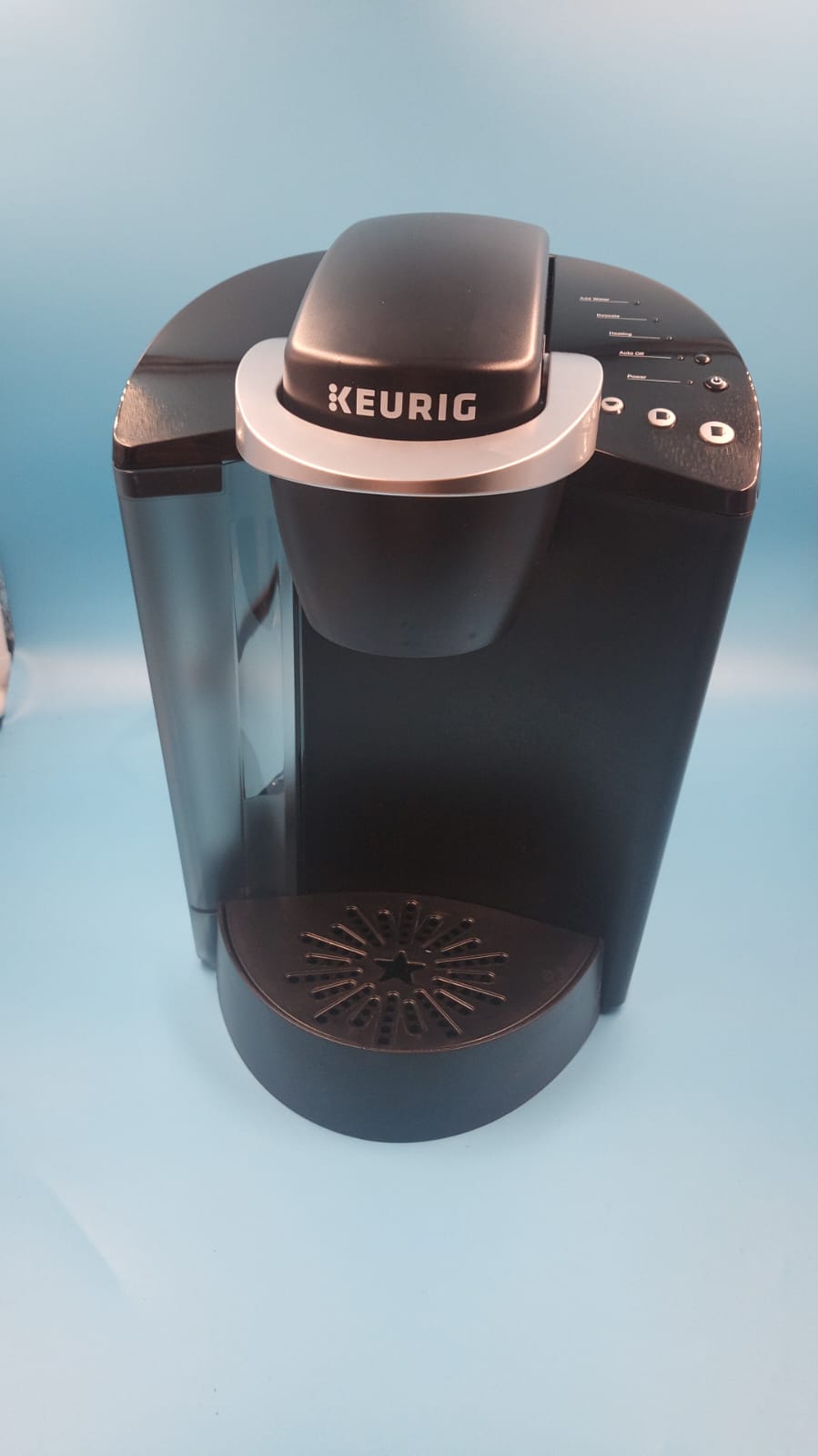 Cafetera Keurig K50 Brewer, tamaño cervecero. USADO