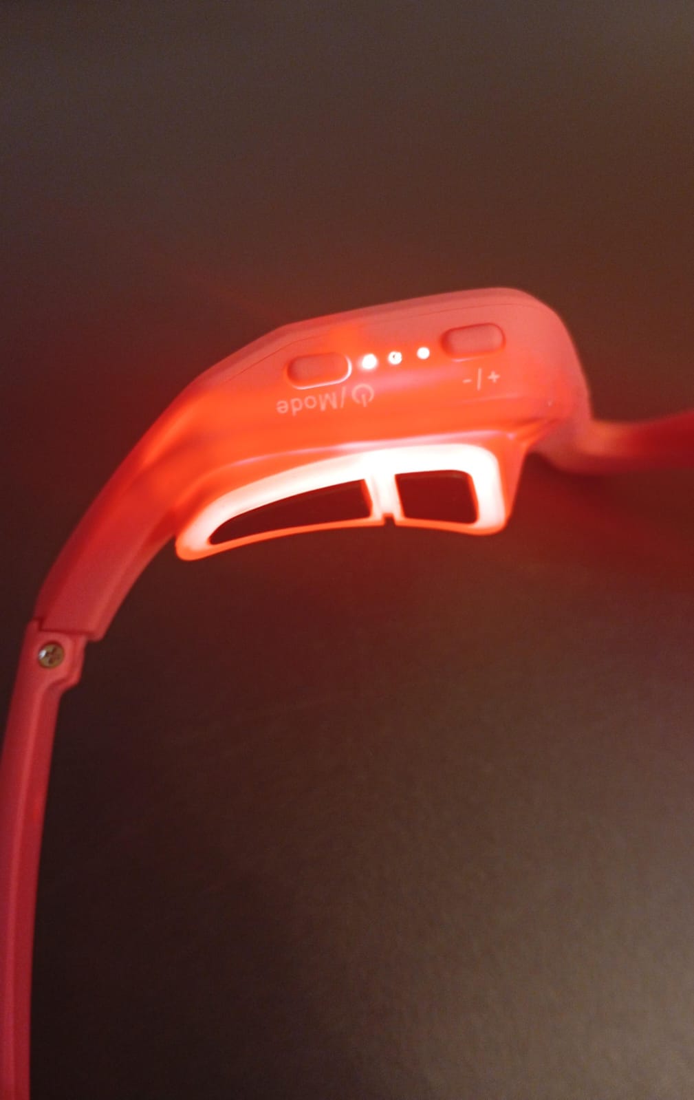 Terapia de luz roja para ojeras y bolsas para los ojos, Bea.