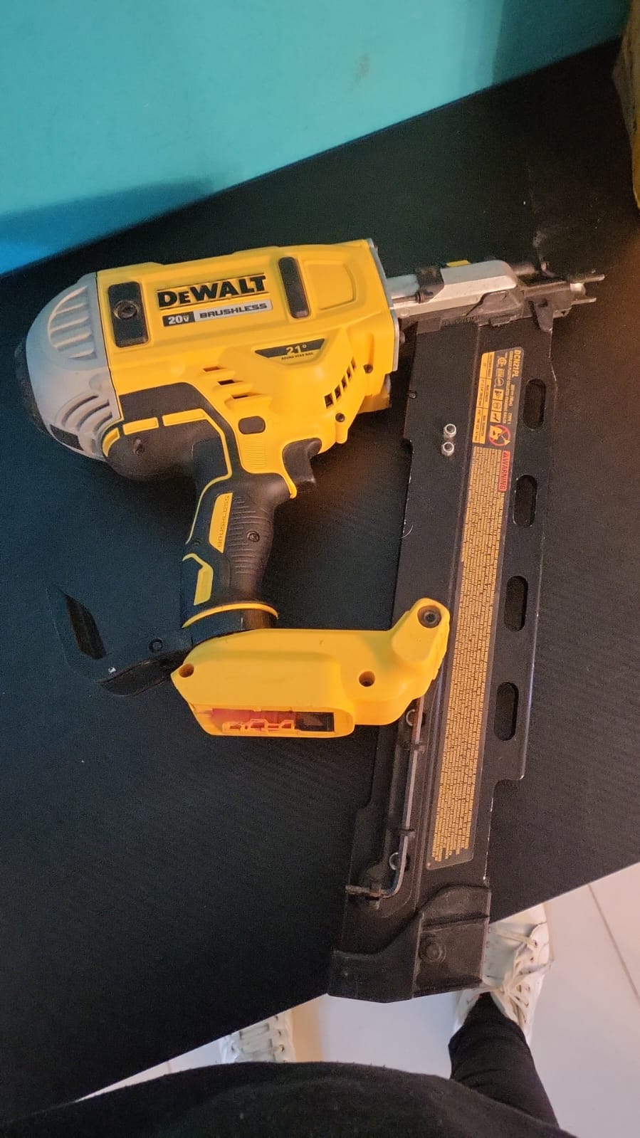 Dewalt  Clavadora De Encuadre De 20 V Max USADO