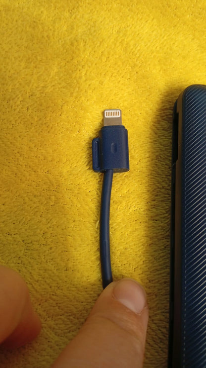 Cargador portátil con cables y enchufe de pared, 10000 mAh (USADO).