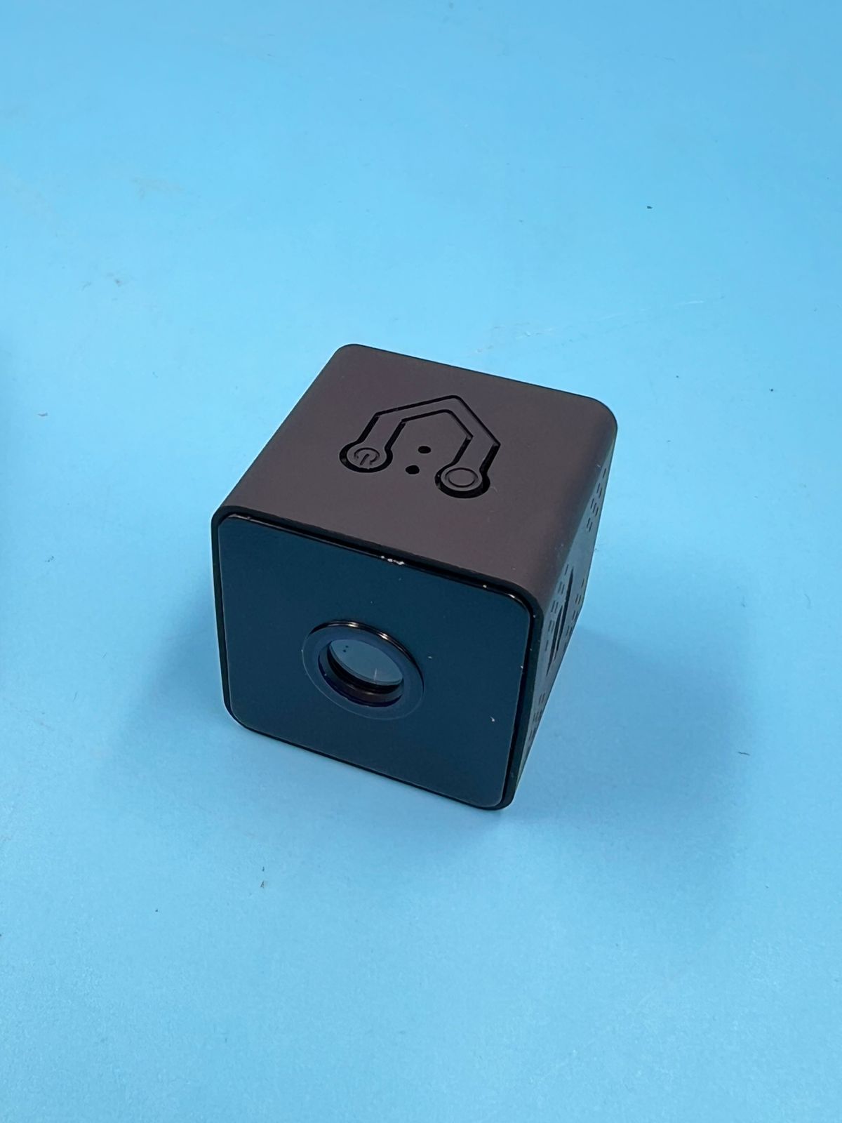 Camara inteligente mini 1080P wifi iWFCam (USADO)