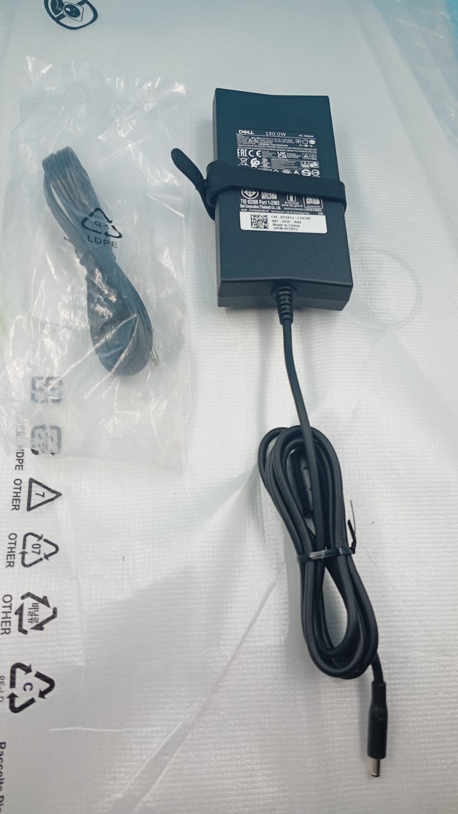 Dell Inspiron 7730, táctil, FHD de 27", Intel Core 7-150U, 32 GB DDR4.