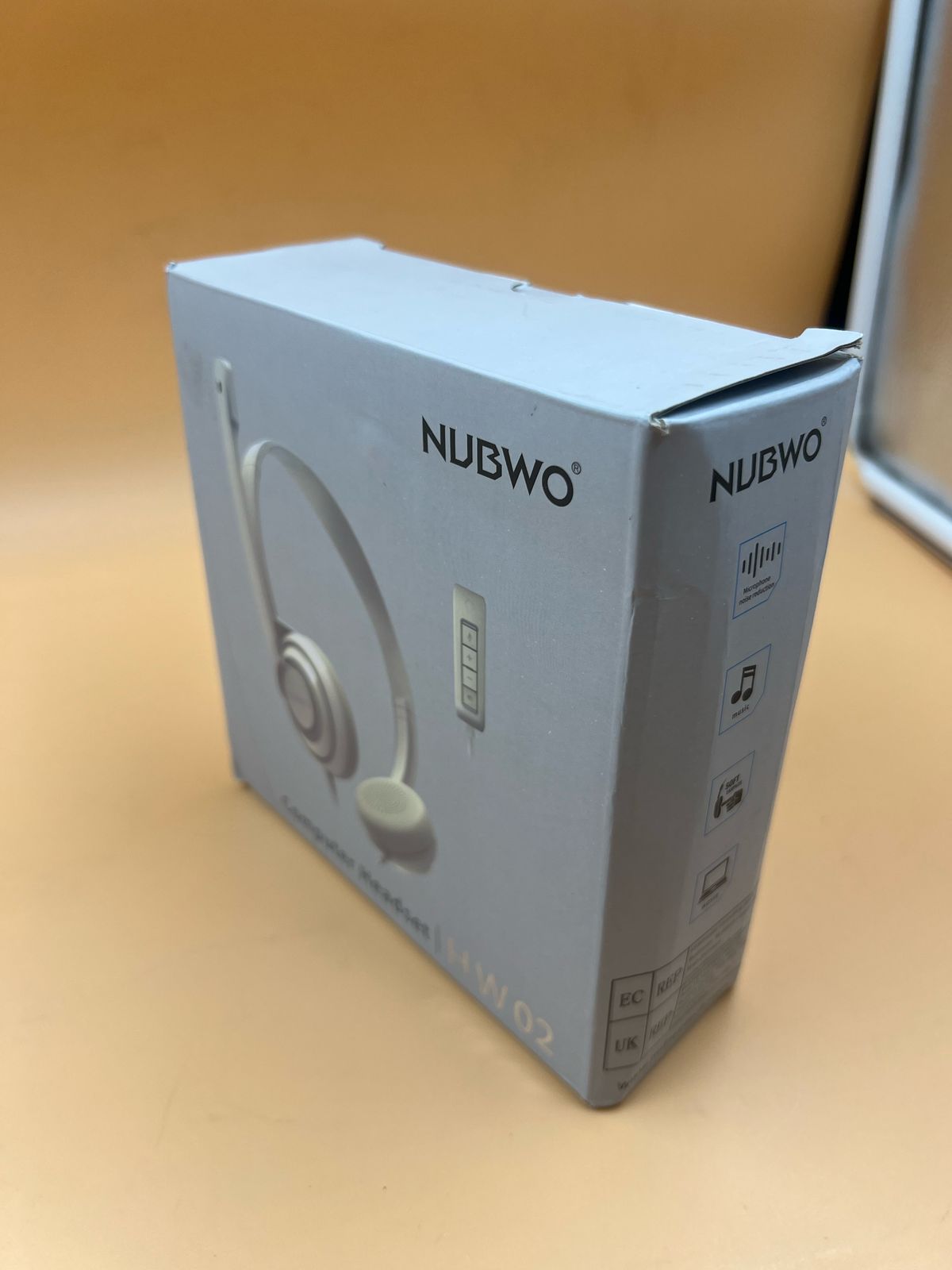 Auriculares USB NUBWO HW02 con micrófono
