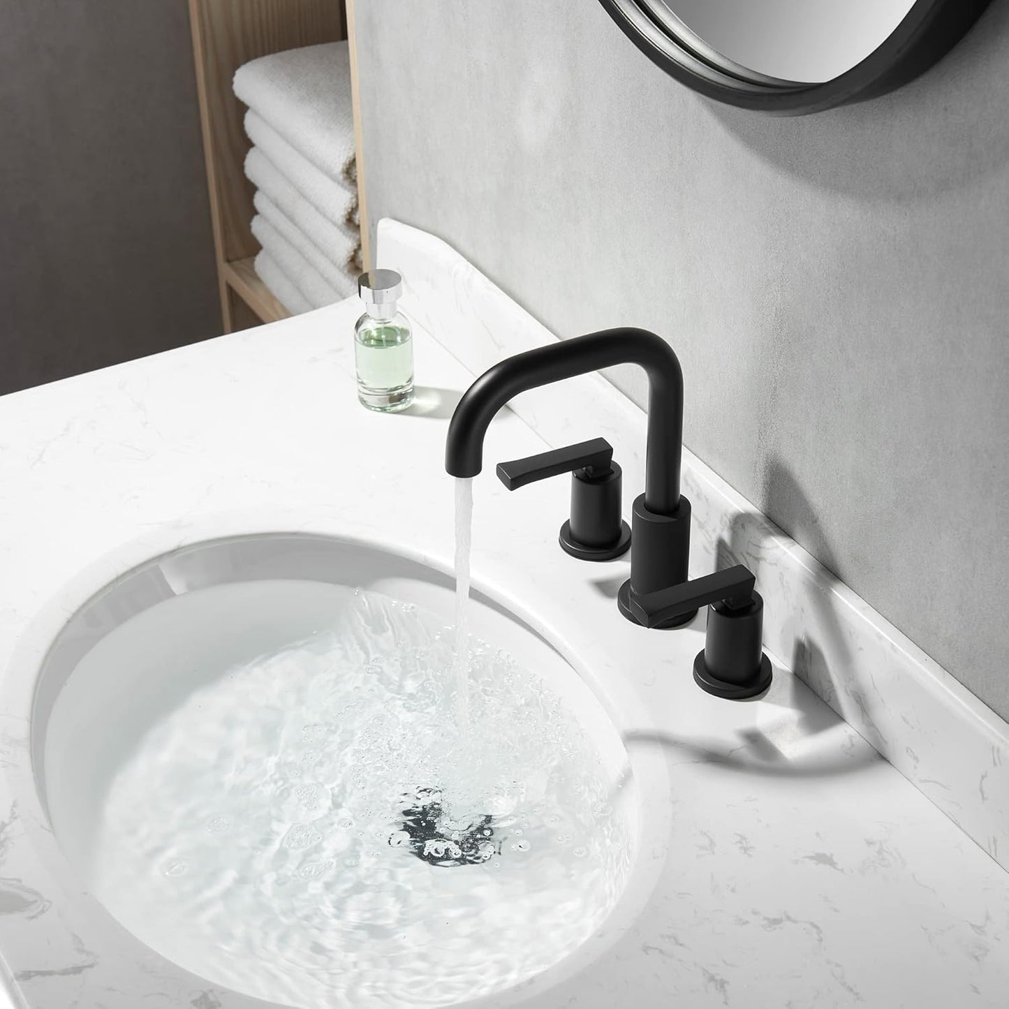 Grifo de baño de 8" de ancho, de dos manijas con desagüe emergente HOZURRA