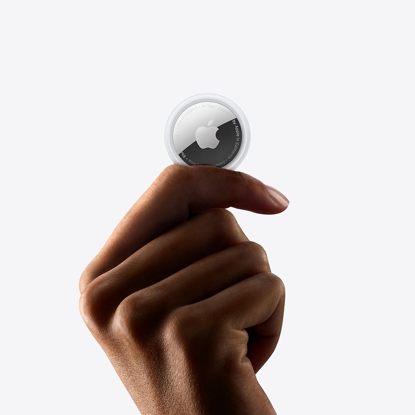 Apple AirTag, Original, resistente al agua y polvo, IP67.