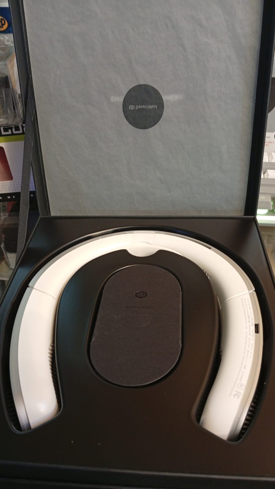 DesertWest Ventilador de cuello portátil, recargable, plegable.