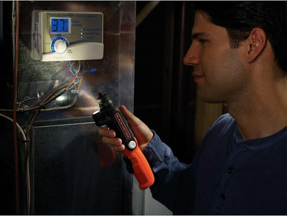 Desatornillador inalámbrico con luz LED BLACK+DECKER (USADO)